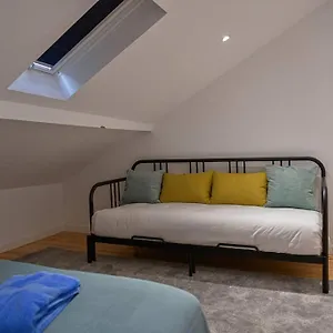 https://ola-lisbon-castelo-1100-466.hotels-lisbon-portugal.com