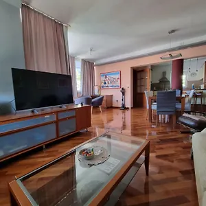 https://blue-stella-luxury-apartment.splithotels.org